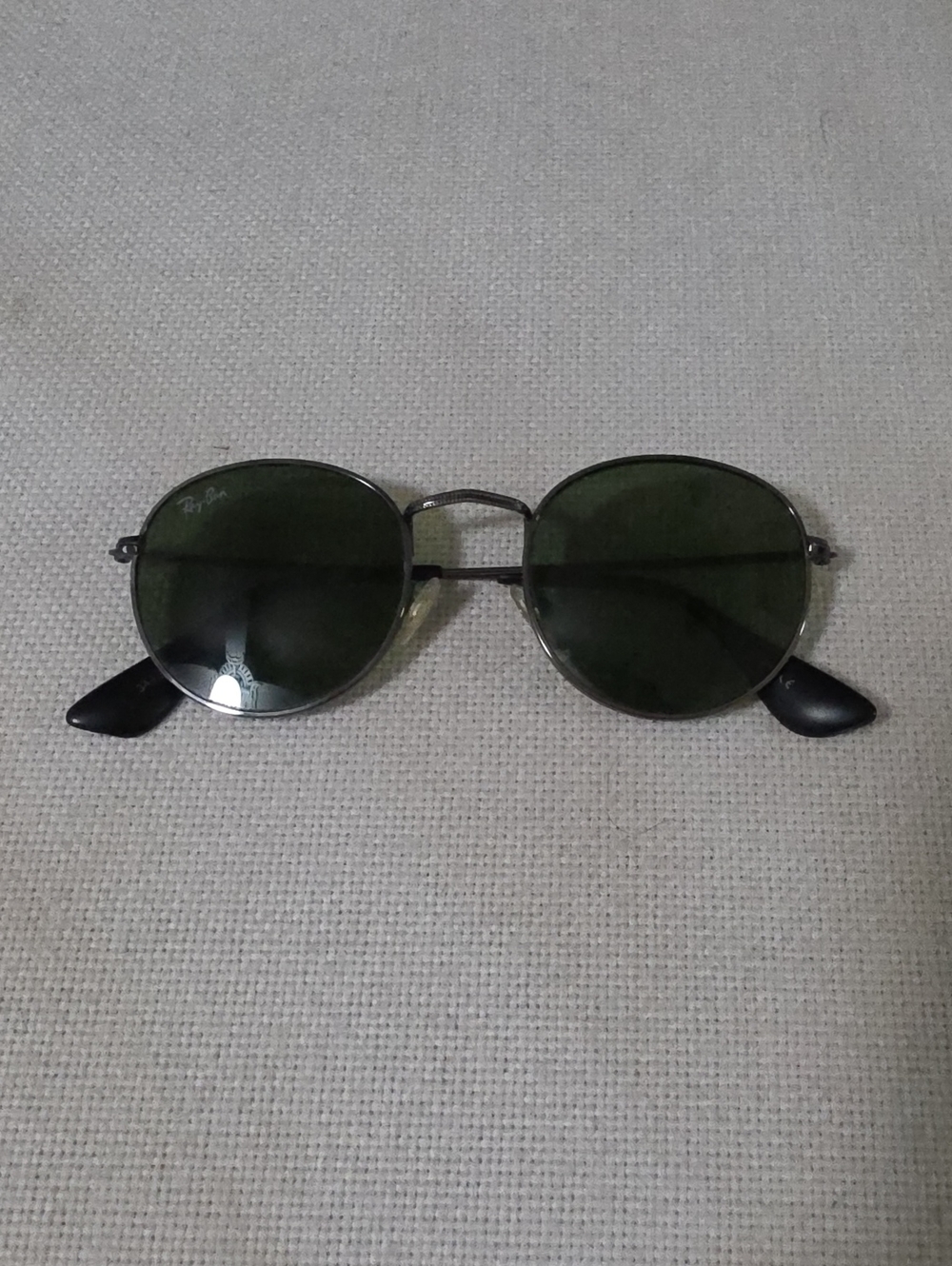 Ray-Ban Style Round Metal Sunglasses with Green Lenses and Silver Frame